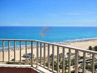 Pis en Playa de Gand�a. Un hogar frente al mar en la playa de gand�a