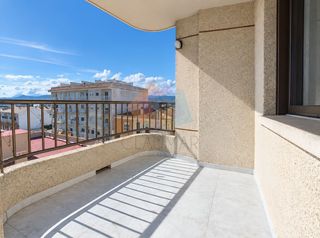Appartement à Miramar. Amplio piso con vistas al mar y a la montaña en miramar