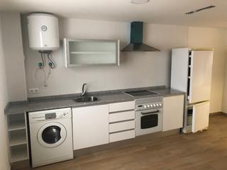 Oficina a Beniopa - Sant Pere. Piso de alquiler  de origen muy cuidado en gandia, primer piso c