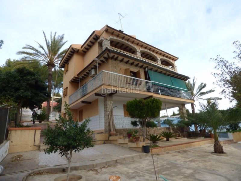 Foto 613e2ef0-1256-4da6-b6ac-0d9253b5f6b8. Xalet amb calefacció aparcament piscina a El Bosque Chiva