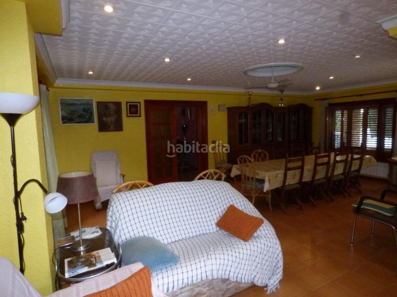 Foto c69ae193-8f0b-4e63-b94d-ba90436a7500. Xalet amb calefacció aparcament piscina a El Bosque Chiva