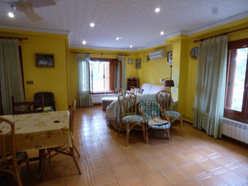 Foto d4ac55c6-956e-4950-b01b-ead57dcf2dcc. Xalet amb calefacció aparcament piscina a El Bosque Chiva