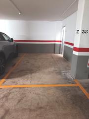 Aparcament cotxe  Avinguda camí nou. Se vende plaza de garaje con trastero en benetusser