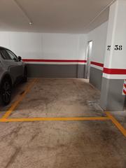 Autoparkplatz  Avinguda camí nou 150. Se vende plaza de garaje y trastero en benetússer