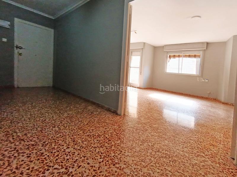 Foto 76af66a0-cea3-48cc-b5a5-74ebb9372dfb. Alquiler piso se alquila vivienda en Plaza Xúquer Paiporta
