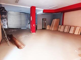 Lloguer Local Comercial a Calle del doctor ramón y cajal 61. Se alquila bajo comercial  en benetusser