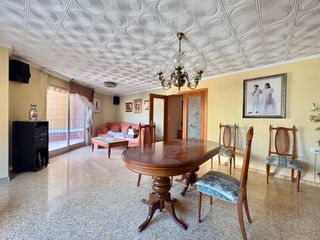 Flat  Calle balmes. Se vende enorme piso en alzira