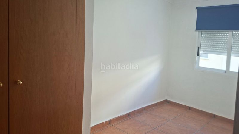 Foto 0adeb60c-2f4a-4d89-9902-f1d00c35a259. Casa adossada amb xemeneia aparcament a Massamagrell