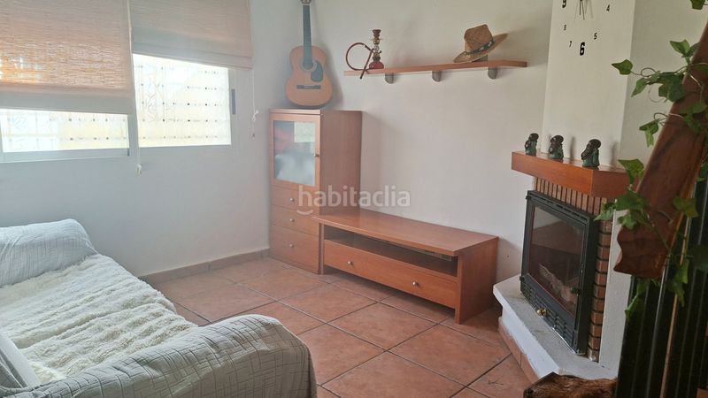 Foto b285a345-4896-4db3-9f73-6531e594a57f. Casa adossada amb xemeneia aparcament a Massamagrell