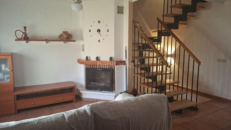 Foto b2d1655c-4647-43a5-a2ef-5b08b7f1d575. Casa adossada amb xemeneia aparcament a Massamagrell