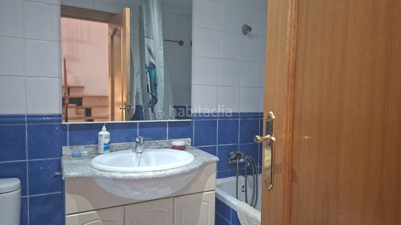 Foto c9dfbb44-9301-4216-ac2b-b03a5da39799. Casa adossada amb xemeneia aparcament a Massamagrell