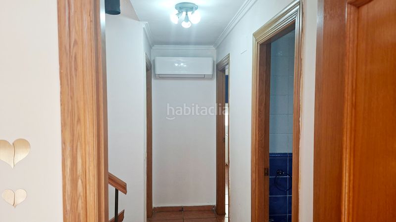Foto ce513a1e-1cbe-4f08-b77b-a6f68353e30f. Casa adossada amb xemeneia aparcament a Massamagrell
