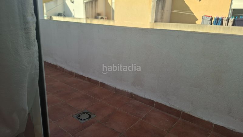Foto d008ce7e-535f-4581-8343-49c1bb90cf7b. Casa adossada amb xemeneia aparcament a Massamagrell