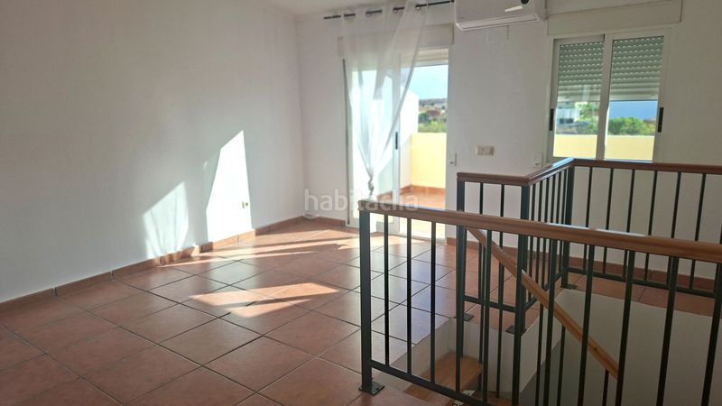 Foto ddd2be5f-479e-41a8-9ea2-d709cbc4db3d. Casa adossada amb xemeneia aparcament a Massamagrell