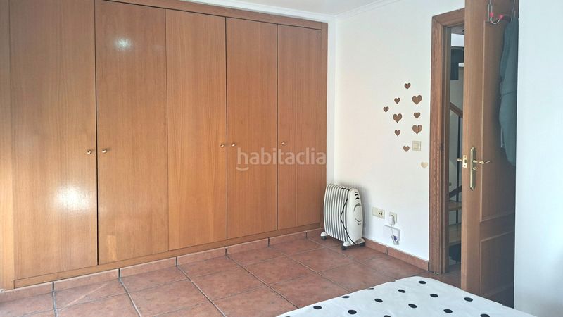 Foto e8d7de3e-0ad5-42db-9e2d-06920506ca62. Casa adossada amb xemeneia aparcament a Massamagrell
