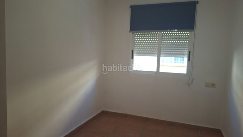 Foto fef0450f-a162-42b3-b3d8-7a2085a8442c. Casa adossada amb xemeneia aparcament a Massamagrell