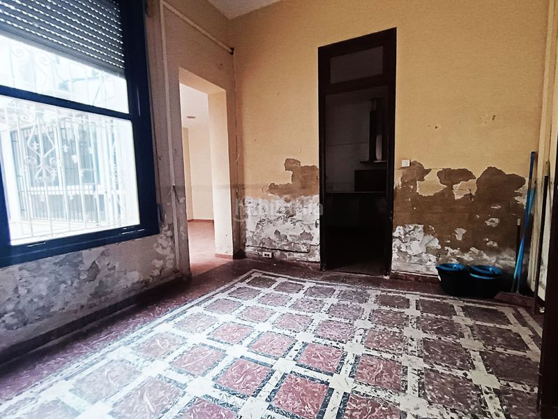 Foto b4e9ab29-6f4b-47f9-bb0f-c8a3bca2e5a0. Casa a Alfafar