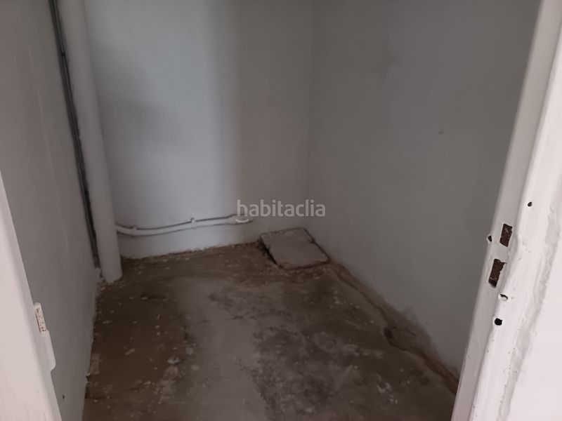 Foto 0f13ca3a-ea87-417b-a1c9-abb9ceaceefd. Local comercial a Benetússer