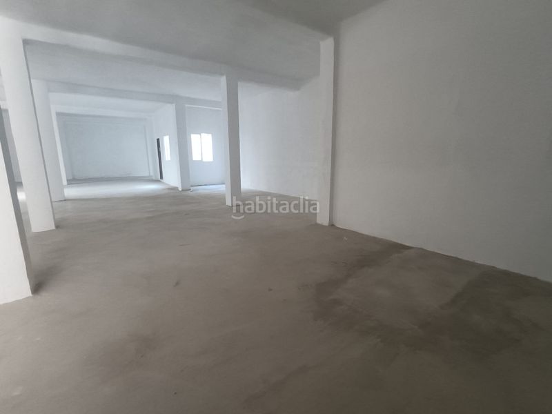 Foto d603f952-adbe-4c74-973a-286e58a0c159. Local comercial a Benetússer