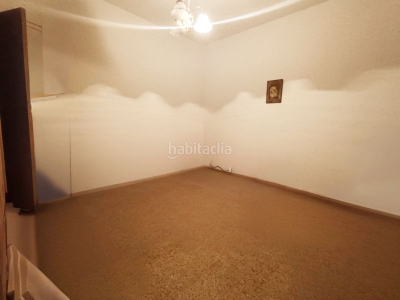 Foto efaabffb-8f09-470d-8d85-86f0bb2d9bc2. Pis a Benetússer
