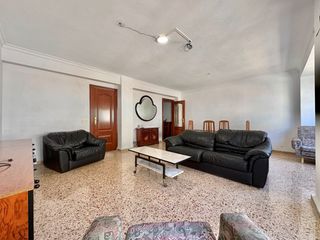 Etagenwohnung  Carrer d'antonio molle. ¡se vende espacioso y luminoso piso en mislata!
