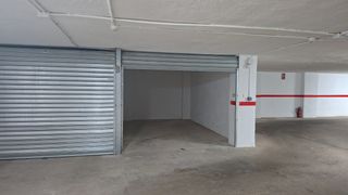 Car parking in Plaza Xúquer. Se vende garaje en paiporta