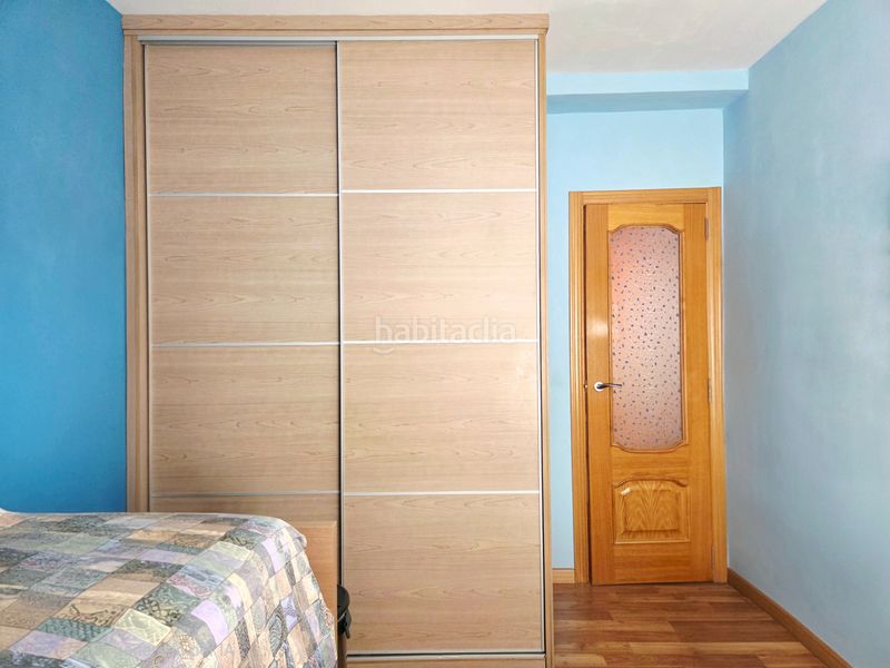 Foto c359bf4b-5e9f-48ad-a81f-b36b2dc8bbea. Pis a Torrefiel Valencia
