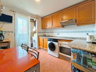 Flat in Plaza Xúquer. Se vende piso en paiporta