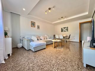 Etagenwohnung  Avinguda de picassent. Amplitud, luz y comodidad - ¡se vende piso con garaje y trastero