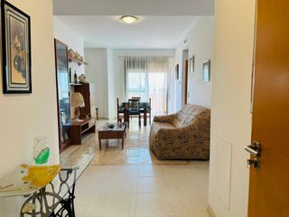 Piso en Sant Jaume dEnveja. Piso duplex -con terraza-