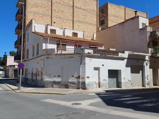 House  Carrer mestre sunyer. Casa esquinera