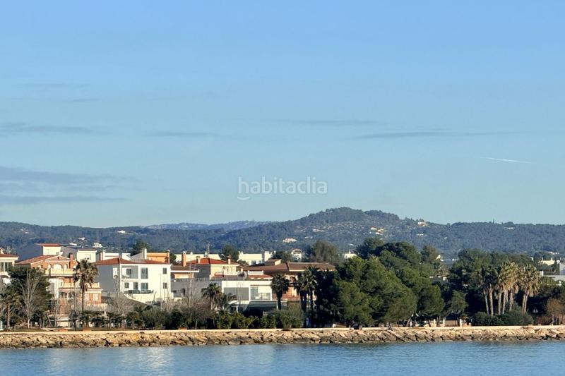Foto 2c50e6ad-1e52-41ca-9e85-d69d2ad32d7b. Chalet en passeig arenal exclusiva villa de lujo en primera línea de mar en Ampolla (L´)
