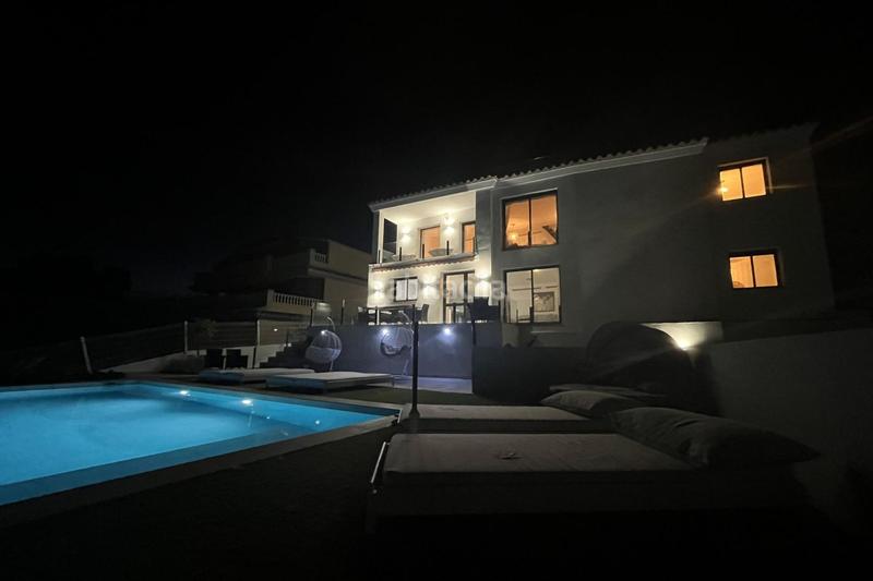 Foto 3fc65379-4e30-4062-a4ac-70b9ab16a0a0. Chalet en passeig arenal exclusiva villa de lujo en primera línea de mar en Ampolla (L´)