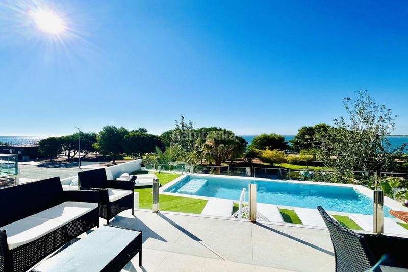 Foto 8e039d07-d8b5-4602-9566-8837c06e3931. Chalet en passeig arenal exclusiva villa de lujo en primera línea de mar en Ampolla (L´)
