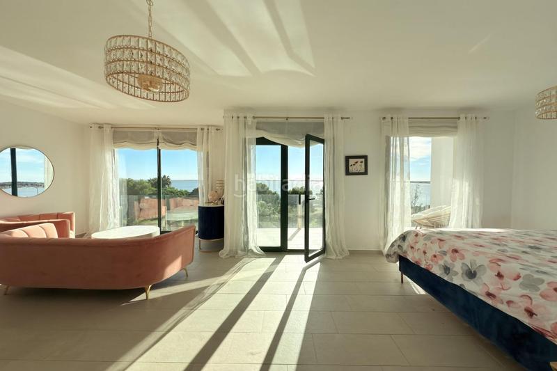 Foto b71c4ae3-8613-4e3b-8c81-996109a41f2c. Chalet en passeig arenal exclusiva villa de lujo en primera línea de mar en Ampolla (L´)