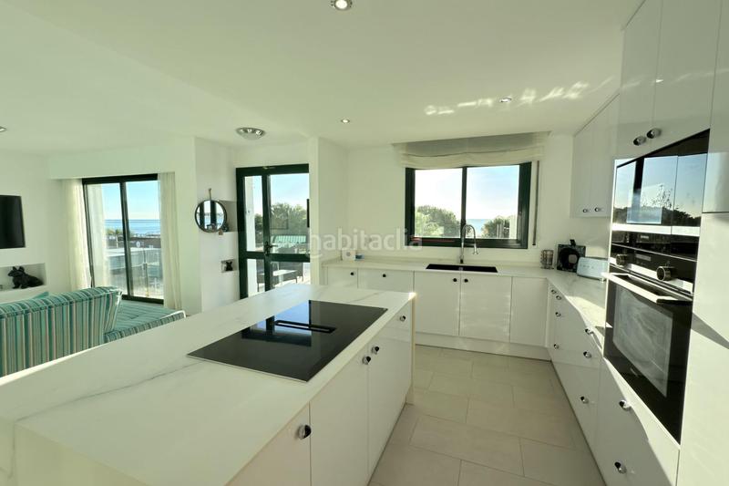 Foto d82645ef-7e87-4b5c-9bb5-f052cd897564. Chalet en passeig arenal exclusiva villa de lujo en primera línea de mar en Ampolla (L´)