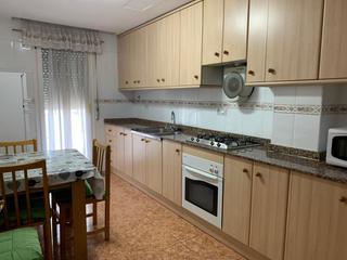 Flat in Zona Hospital. Piso  centrico
