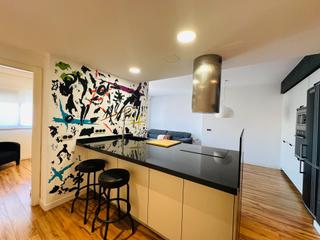 Flat in Zona Hospital. Piso av. catalunya