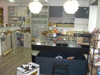 Lloguer Local Comercial a Plaça de la creu nº 26. Local en ple centre ciutat