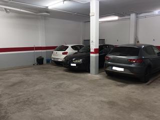 Rent Car parking in Carrer del doctor pujades 76. 2025-llparkpujades