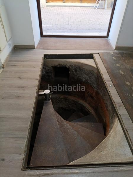 Foto c4c86647-97a2-41a6-a9d5-e1d5d76391b6. Location local commercial dans carrer nou 3 dans Centre Igualada