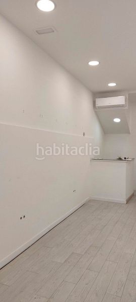 Foto 0a0c3a95-68f0-436c-b341-beefed04d183. Alquiler local comercial en carrer de l'argent 22 local de lloguer al carrer argen en Igualada