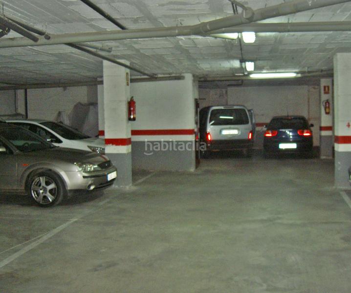 Foto dbeb45e7-6810-4a73-a5f5-dc8c91c4e4bf. Parking coche en Centre Blanes