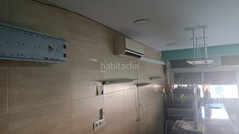 Foto ae31ed37-0de7-4756-93c4-a2ec03f1b917. Local commercial avec chauffage dans Singuerlín Santa Coloma de Gramenet