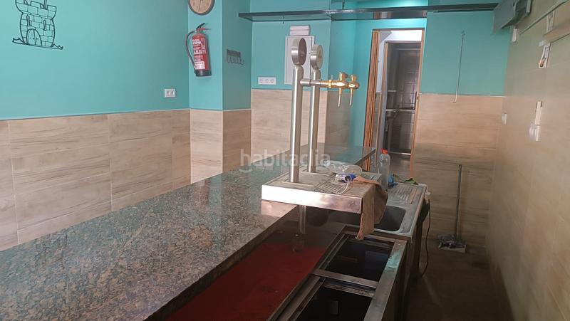 Foto b429bc87-7a24-476d-b70e-87d8355de773. Local commercial avec chauffage dans Singuerlín Santa Coloma de Gramenet