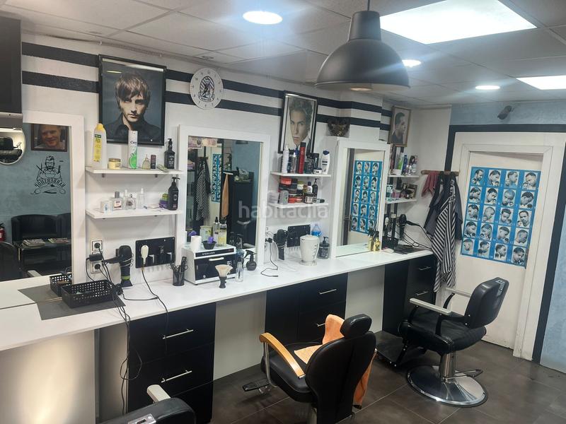 Foto 5b835356-ca97-4cd8-bcde-ad49fb00f7fd. Locale commerciale in Els Pins Blanes