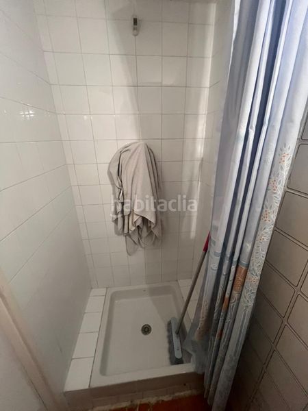 Foto bcf2b2fc-b996-42d4-b2a5-8b9da01059ae. Local comercial a Els Pins Blanes