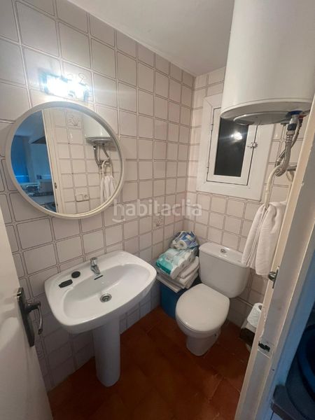 Foto dac349b2-6515-4600-89a0-0f8e0a20967c. Local comercial a Els Pins Blanes