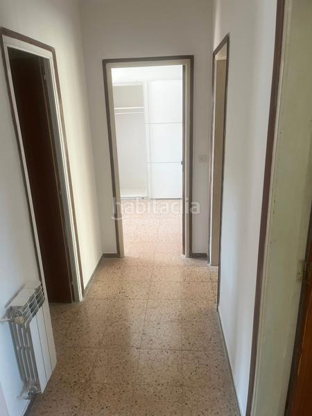 Foto 4afe2f1b-d059-48c2-a565-6063ef39a292. Casa adossada amb xemeneia calefacció aparcament a Banyoles