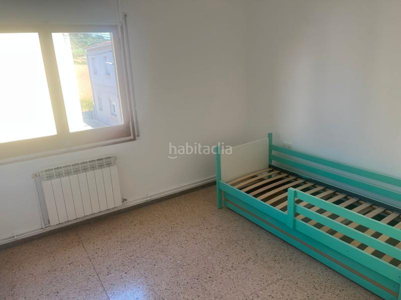 Foto 72edb6db-7ea7-4cf1-9ff7-df57d55a2e81. Casa adossada amb xemeneia calefacció aparcament a Banyoles